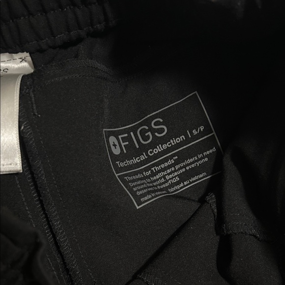 Figs Black Jogger Scrub Pants - Picture 3 of 4